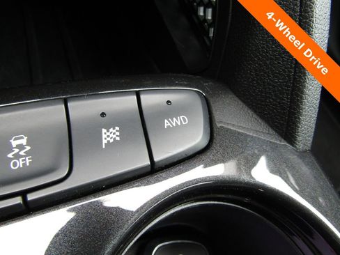 Used 2025 Chevrolet TrailBlazer LT AWD/4WD image 8