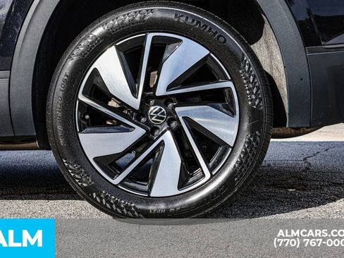 Used 2024 Volkswagen Atlas SE FWD image 17