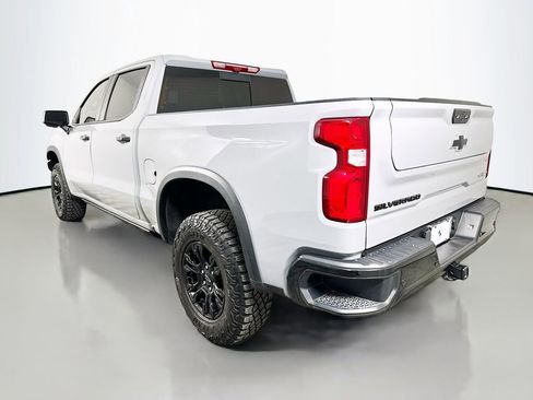 Used 2025 Chevrolet Silverado 1500 ZR2 w/ Technology Package image 7