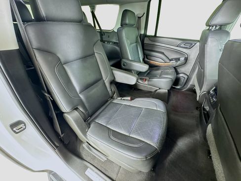 Used 2019 Chevrolet Suburban Premier AWD/4WD image 30