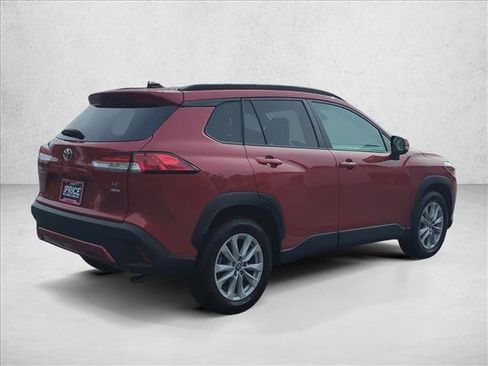 Used 2022 Toyota Corolla Cross LE image 5