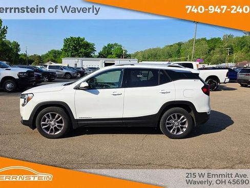 Used 2023 GMC Terrain SLT FWD image 4