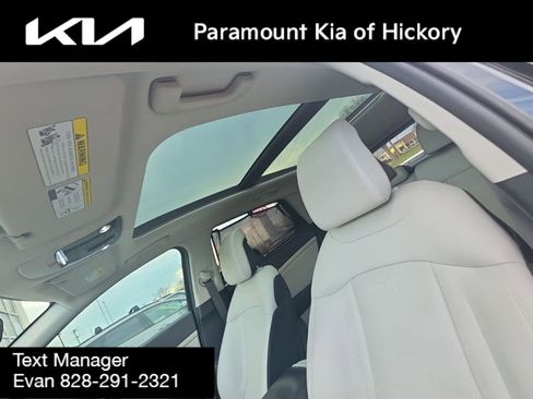 Used 2025 Kia Sportage EX w/ Premium Package image 6