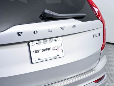 Certified 2023 Volvo XC90 B6 Plus w/ Protection Package Premier AWD/4WD image 38