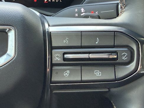 Used 2025 GMC Acadia AT4 w/ Super Cruise Package AWD/4WD image 18