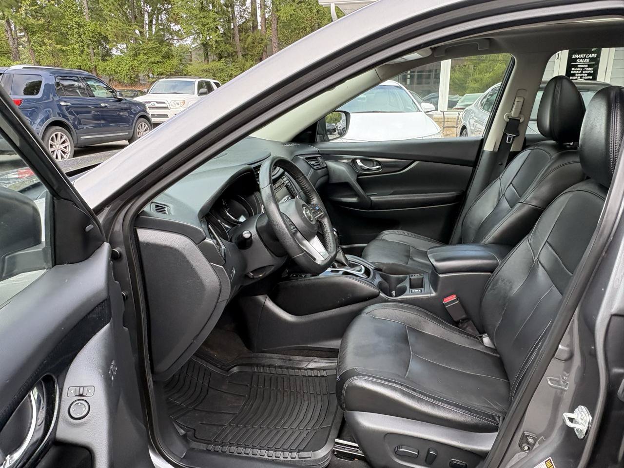 Used 2019 Nissan Rogue SL w/ Premium Package FWD image 10