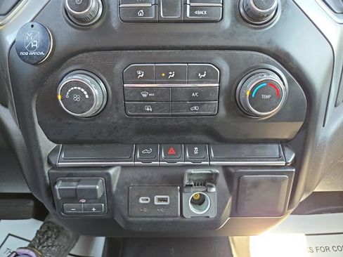 Used 2022 Chevrolet Silverado 3500 LT AWD/4WD image 23
