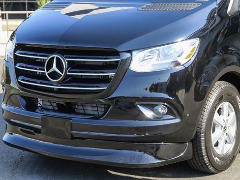 Used 2023 Mercedes-Benz Sprinter 2500 image 7
