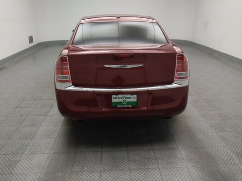 Used 2014 Chrysler 300 AWD w/ Driver Convenience Group image 6
