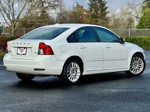 Used 2010 Volvo S40 2.4i image 4