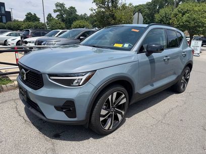Used 2023 Volvo XC40 B5 Plus w/ Climate Package