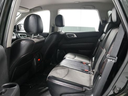Used 2019 Nissan Pathfinder SV w/ Rock Creek Edition image 12
