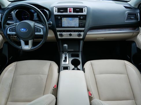 Used 2016 Subaru Outback 2.5i Limited AWD/4WD image 10