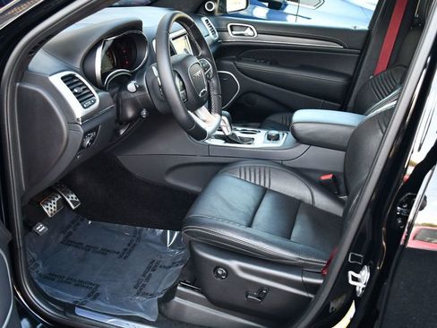Used 2018 Jeep Grand Cherokee SRT AWD/4WD image 41