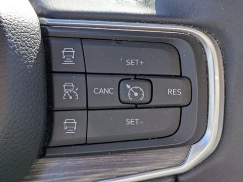 Used 2024 Jeep Wagoneer Series II image 22