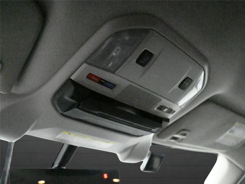 Used 2020 Subaru Ascent Limited image 6