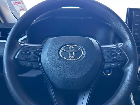 Used 2022 Toyota RAV4 XLE FWD image 23