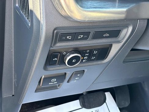 Used 2023 Ford F150 Lariat w/ Equipment Group 502A High AWD/4WD image 29