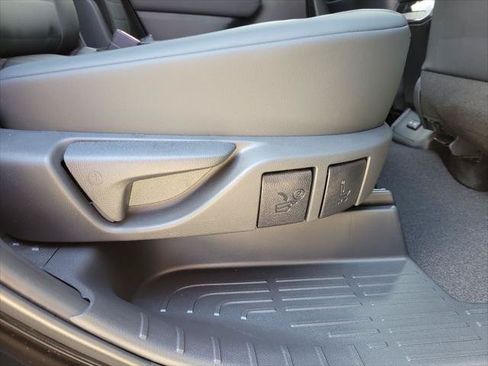Certified 2026 Toyota Highlander XLE AWD/4WD image 34