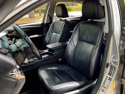 Used 2015 Toyota Avalon XLE Touring image 18