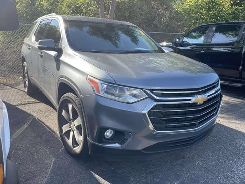 Certified 2021 Chevrolet Traverse LT w/ LT Premium Package FWD image 2