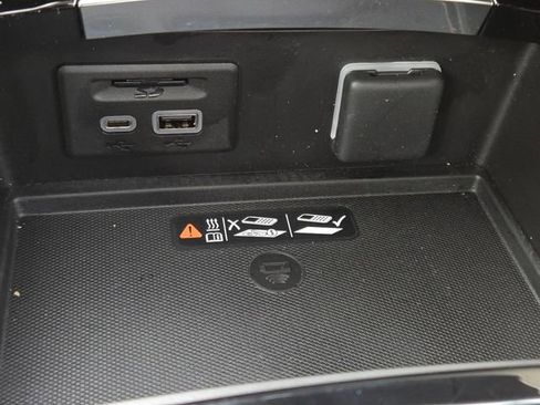 Used 2023 Buick Envision Avenir image 9