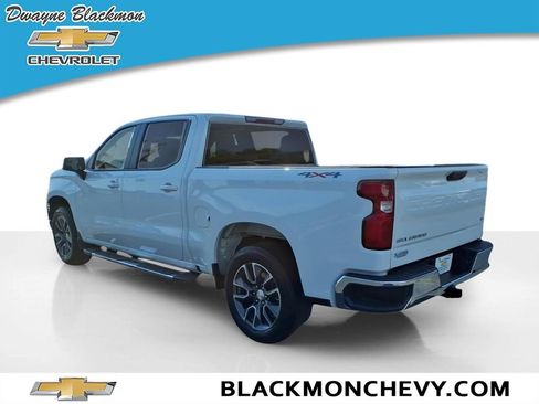 Used 2024 Chevrolet Silverado 1500 LT AWD/4WD image 5