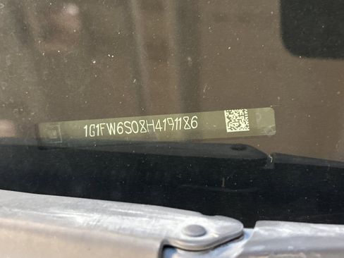 Used 2017 Chevrolet Bolt LT image 3