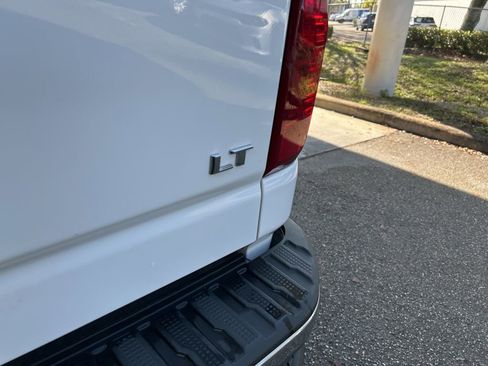 Used 2024 Chevrolet Silverado 2500 LT image 21