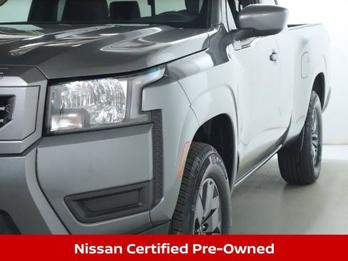 Certified 2025 Nissan Frontier SV image 7