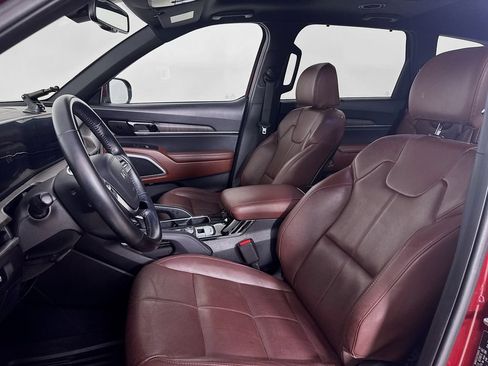 Used 2023 Kia Telluride EX w/ EX Captain's Chair Package FWD image 26