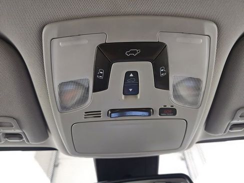 Used 2019 Toyota Sienna XLE w/ XLE Navigation Package image 26