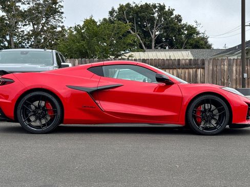 New 2026 Chevrolet Corvette Z06 w/ Stealth Interior Trim Package image 3