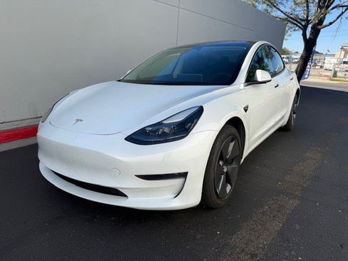 Used 2023 Tesla Model 3 Standard Range image 1