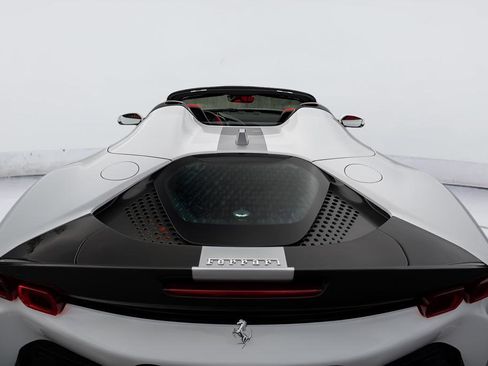 Used 2022 Ferrari SF90 Spider AWD/4WD image 31