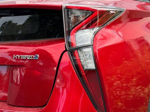 Used 2017 Toyota Prius One FWD image 7
