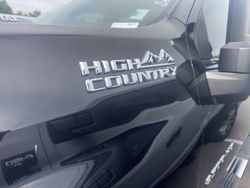 Used 2020 Chevrolet Silverado 2500 High Country w/ Z71 Off-Road Package AWD/4WD image 3