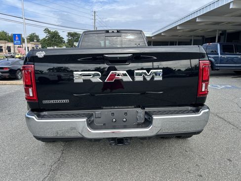 Used 2025 RAM 3500 Big Horn AWD/4WD image 6