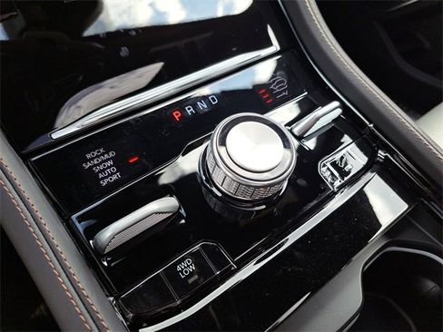 New 2025 Jeep Grand Cherokee Summit image 23