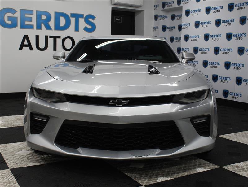 Used 2017 Chevrolet Camaro SS RWD image 6