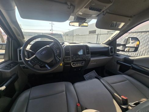 Used 2022 Ford F250 XL w/ Power Equipment Group image 18