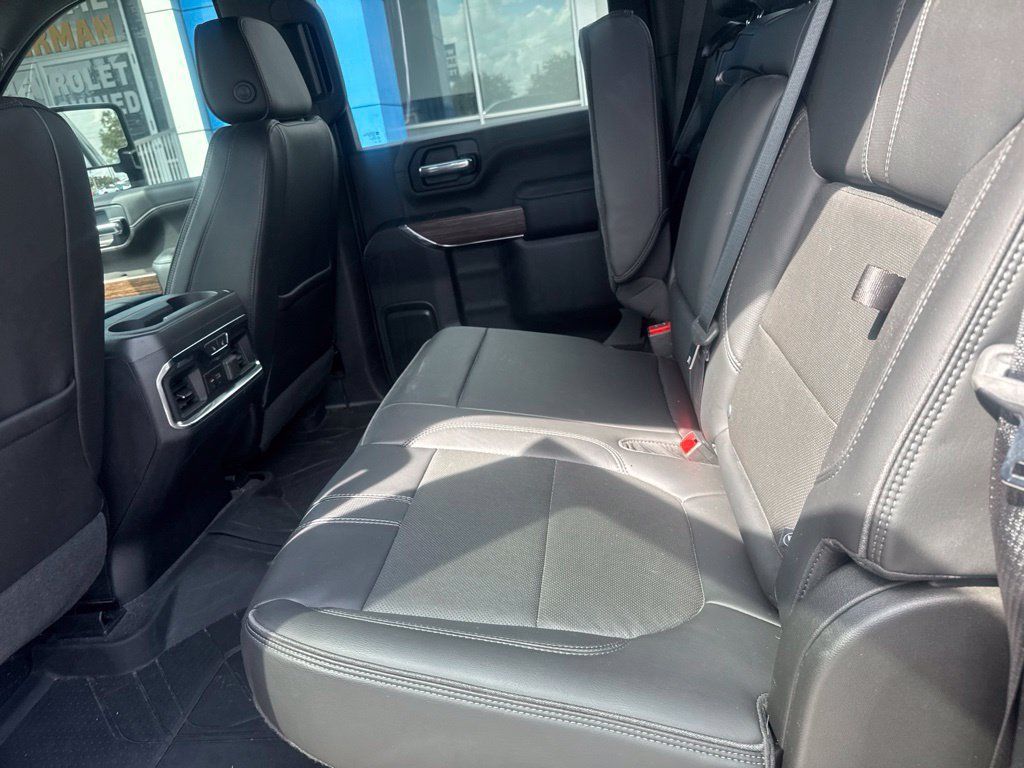 Used 2020 Chevrolet Silverado 2500 High Country w/ Technology Package AWD/4WD image 9