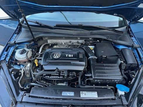 Used 2017 Volkswagen Golf Alltrack S image 8