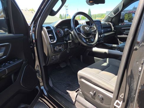 Used 2019 RAM 1500 Big Horn AWD/4WD image 10