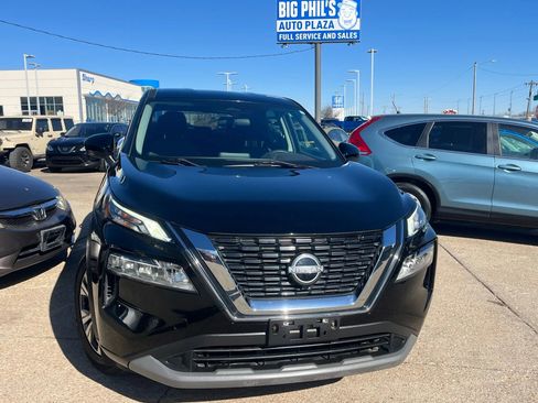 Used 2023 Nissan Rogue SV image 5