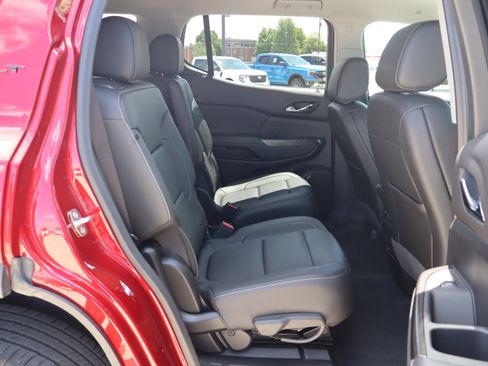Used 2023 GMC Acadia SLT w/ Elevation Edition FWD image 13