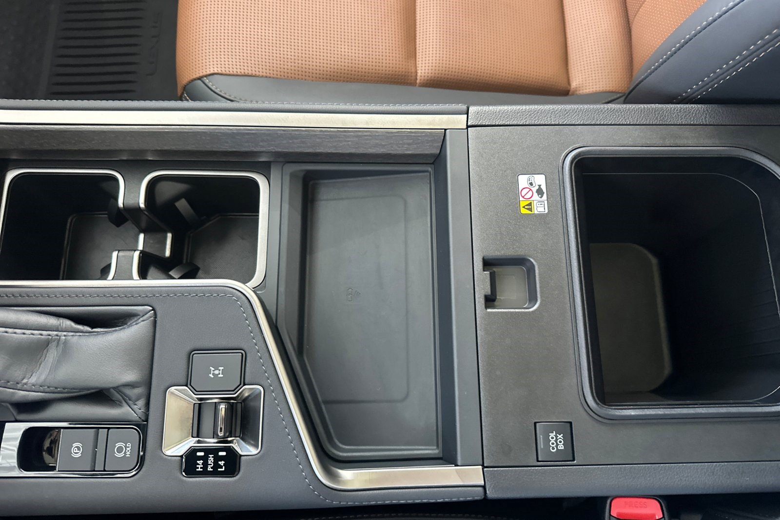 Certified 2024 Lexus GX 550 w/ Cold Area Package AWD/4WD image 40