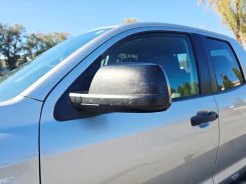 Used 2017 Toyota Tundra SR5 w/ SR5 Upgrade Package image 9