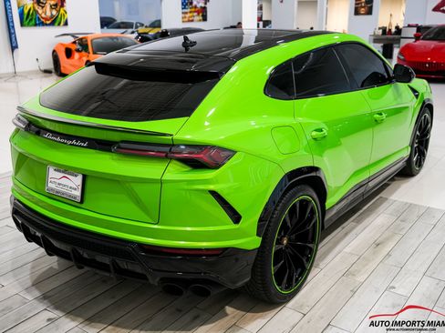 Used 2022 Lamborghini Urus AWD/4WD image 24