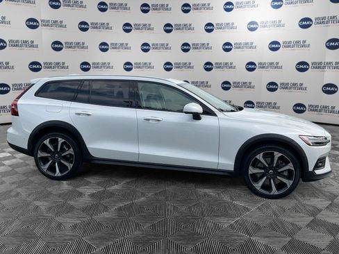Certified 2024 Volvo V60 B5 Cross Country Plus AWD/4WD image 6